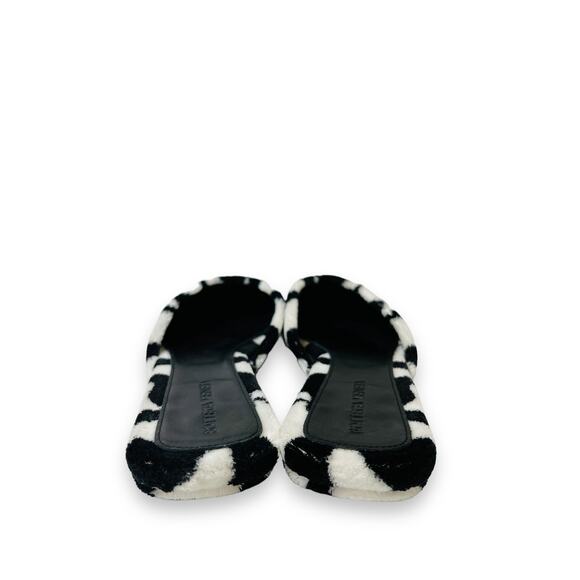 BOTTEGA VENETA $1250 Black White Printed Fuzzy Point Toe Mules Slides Flats 37 - Picture 7 of 7